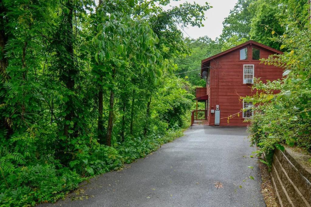 Cozy Cabin W/Hot Tub & Wifi In Gatlinburg Exterior foto
